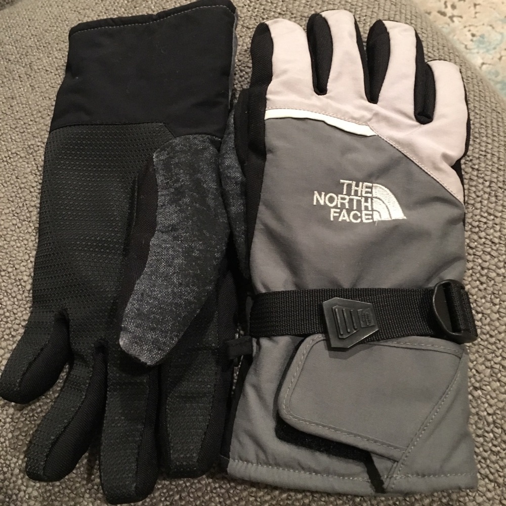 Woman’s THE NORTHFACE GLOVES!